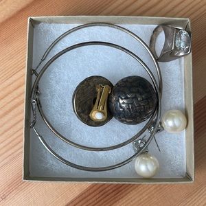 Costume jewelry assorted